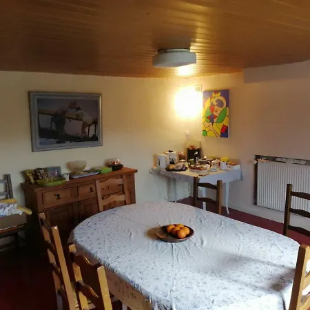 Bernadette Habitación en casa particular Chouvigny