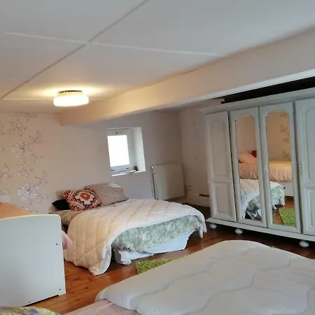 Проживание в семье Bernadette